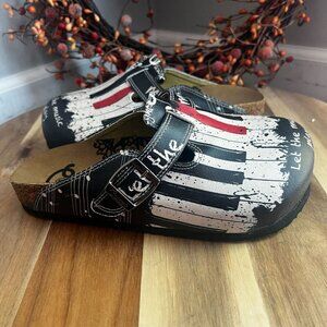Calceo The Music Play Written Patterned Clogs Sz 36EU / 5US in Black White Piano